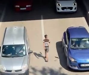 Bursa'da canını hi&ccedil;e sayarak akan trafikte b&ouml;yle y&uuml;r&uuml;d&uuml;