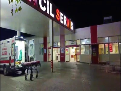 Bursa'da 'Ceza' konserinde kavga &ccedil;ıktı: 2 bı&ccedil;akla yaralandı
