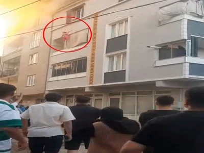 Bursa'da &ccedil;ıkan yangında 3&rsquo;&uuml;nc&uuml; kattan atlayan babaanne ile torununun son durumu!