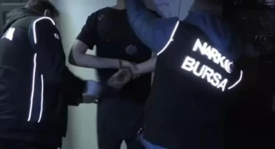 Bursa'da &ccedil;ok sayıda zehir tacirine baskın