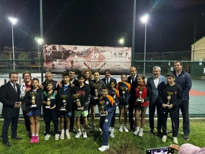 Bursa&rsquo;da Cumhuriyet Coşkusu kortlarda yaşandı