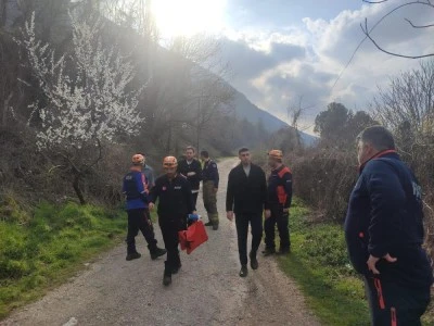 Bursa'da dağlık alanda mahsur kalan yaralı vatandaş kurtarıldı