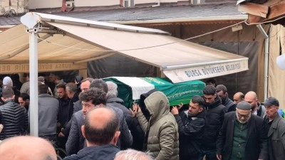 Bursa&rsquo;da damadı tarafından &ouml;ld&uuml;r&uuml;len kayınpeder son yolculuğuna uğurlandı