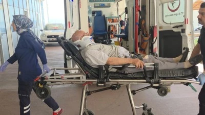 Bursa'da direksiyon başında fenalaştı 4 araca &ccedil;arparak durabildi