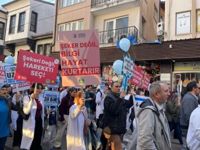 Bursa'da diyabete karşı farkındalık y&uuml;r&uuml;y&uuml;ş&uuml;
