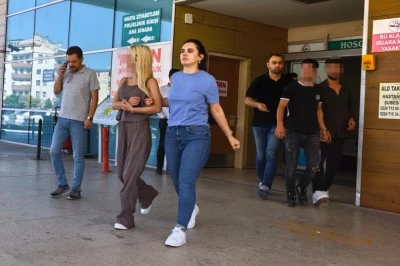 Bursa'da dolandırıcıların eline d&uuml;şen genci polis kurtardı