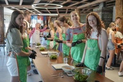 Bursa'da eğitim g&ouml;ren Avrupalı &ouml;ğrenciler T&uuml;rk K&uuml;lt&uuml;r&uuml;'n&uuml; &ouml;ğrendi