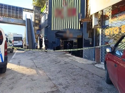 Bursa'da eğlence mekanına seyir halindeki ara&ccedil;tan silahlı saldırı