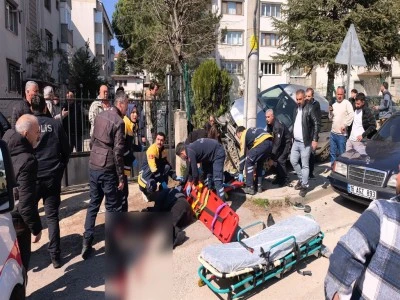 Bursa'da el freni &ccedil;ekilmeyen otomobil, dede ve torunlarını ezdi: 1 &ouml;l&uuml;, 2 ağır yaralı