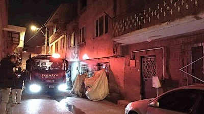 Bursa'da evini ateşe verdi; hastaneye kaldırıldı