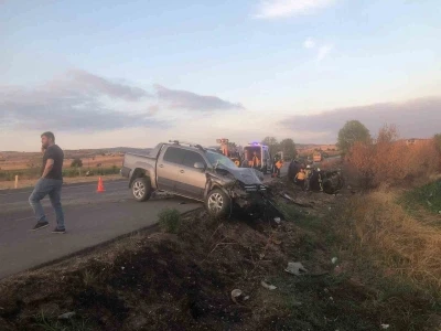 Bursa&rsquo;da feci kaza: Eski belediye başkanı hayatını kaybetti, eşi ve 1 kişi yaralandı