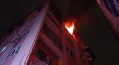 Bursa'da gece saatlerinde korku yaratan apartman yangını
