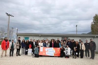 Bursa'da gen&ccedil;ler iklim krizini doğada ele aldı