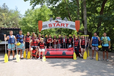 Bursa&rsquo;da Gen&ccedil;ler Rafting Heyecanı Yaşadı
