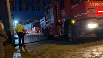 Bursa&rsquo;da geri d&ouml;n&uuml;ş&uuml;m tesisinde yangın