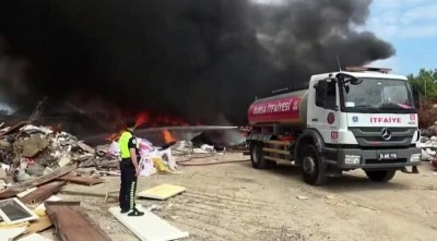 Bursa'da geri d&ouml;n&uuml;ş&uuml;m tesisinde yangın