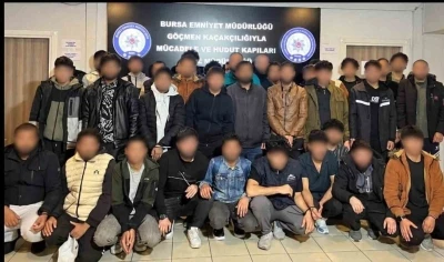 Bursa&rsquo;da g&ouml;&ccedil;men ka&ccedil;ak&ccedil;ılığı operasyonu: 11 ş&uuml;pheli yakalandı