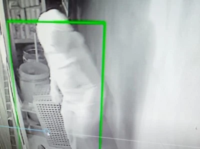 Bursa'da hırsızların kimlikleri terlikten tespit edildi