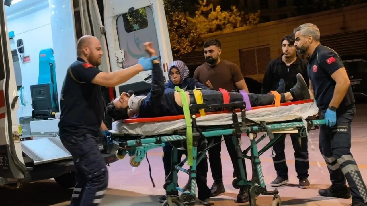 Bursa'da iş kazası: 10 metre y&uuml;kseklikten d&uuml;şen iş&ccedil;i ağır yaralandı