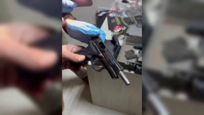 Bursa'da ka&ccedil;ak silah at&ouml;lyesine baskın