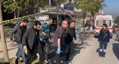 Bursa'da kafede dehşet: Eski sevgilisini &ouml;ld&uuml;r&uuml;p intihar etti