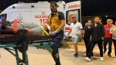 Bursa'da kavgada şişeyle yaralandı, t&uuml;feğiyle geri d&ouml;n&uuml;p dehşet sa&ccedil;tı
