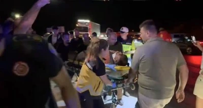 Bursa'da kaza sırasında s&uuml;r&uuml;c&uuml; ara&ccedil;tan fırladı