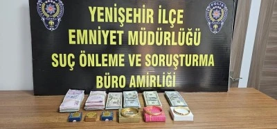 Bursa'da kocasından altınları saklamak i&ccedil;in hırsızlık s&uuml;s&uuml; verdi