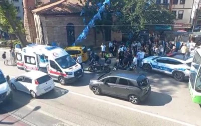 Bursa'da korku dolu dakikalar: Gen&ccedil; avukat taksinin altında kalarak ağır yaralandı