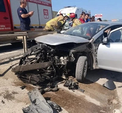Bursa'da korkun&ccedil; kaza: 3 yaralı