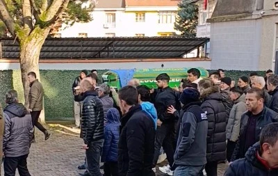 Bursa'da korkun&ccedil; kazada hayatını kaybeden 2 gen&ccedil; kız son yolculuğuna uğurlandı