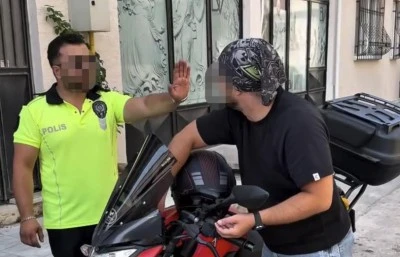 Bursa&rsquo;da kurgu video &ccedil;eken 2 şahıs polis kıyafeti giyince g&ouml;zaltına alındı