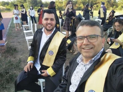 Bursa'da lise hayalini ger&ccedil;ekleştirip, psikolog oğluna meslektaş oldu