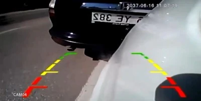 Bursa'da makas atarak ilerledi kaza anı kameralara yansıdı