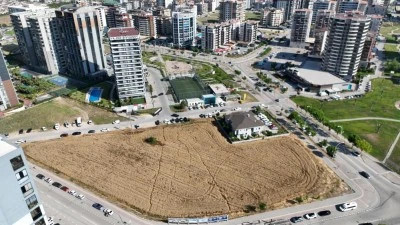 Bursa'da milyon dolarlık rezidanslara direnen &ccedil;ift&ccedil;i