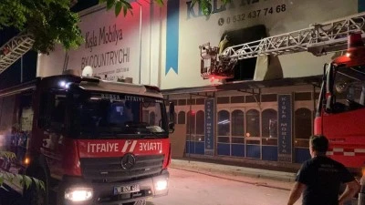 Bursa'da mobilya fabrikasında yangın
