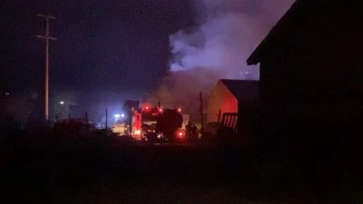 Bursa'da mobilya imalathanesinde yangın