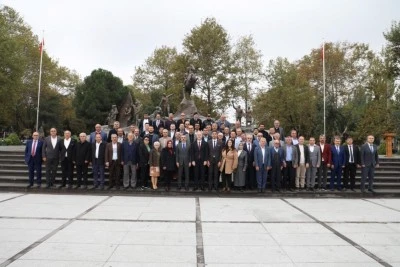 Bursa'da Muhtarlar g&uuml;n&uuml; t&ouml;renlerle kutlandı