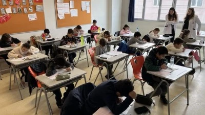 Bursa'da &ouml;ğrenci ve velileri sınav heyecanı sardı