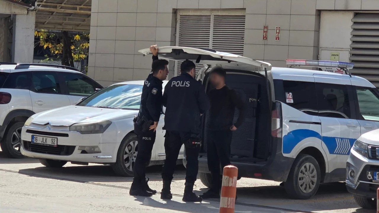 Bursa'da okulda silah paniği! 