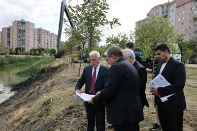 Bursa'da olası sel riskine karşı dere temizliği
