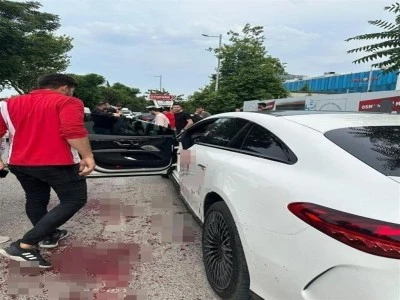 Bursa'da otomobil i&ccedil;erisinde patronunun boğazını keserek &ouml;ld&uuml;rd&uuml;