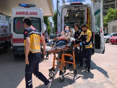 Bursa'da otomobil takla attı; 1&rsquo;i &ccedil;ocuk, 5 yaralı
