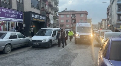 Bursa&rsquo;da otomobilin &ccedil;arptığı yaya yaralandı