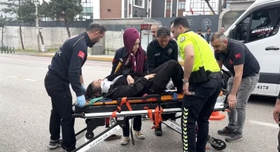 Bursa'da otomobilin &ccedil;arptığı yaya yaralandı