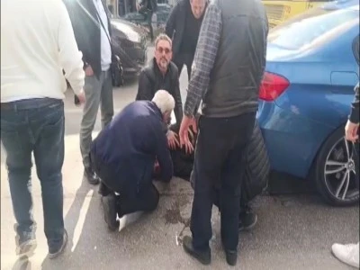 Bursa'da otomobiliyle kaza yaptı, şokunu atlatamadan bu kez de taksiye &ccedil;arptı