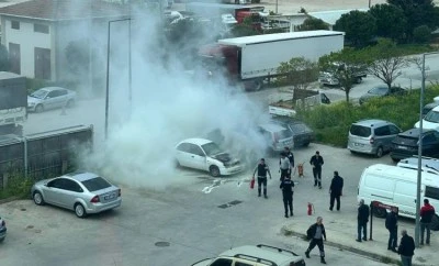 Bursa'da otoparktaki otomobil yandı