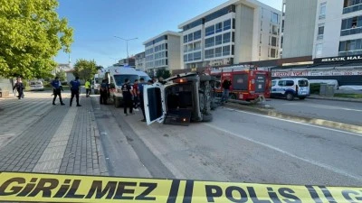 Bursa'da polis aracı takla attı: 2'si polis 4 kişi yaralandı
