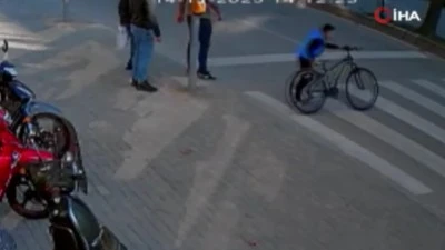 Bursa'da polis otosunun &ccedil;arptığı 10 yaşındaki &Ouml;mer'in o anları ortaya &ccedil;ıktı