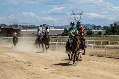 Bursa'da rahvan atları şampiyonluk i&ccedil;in koştu